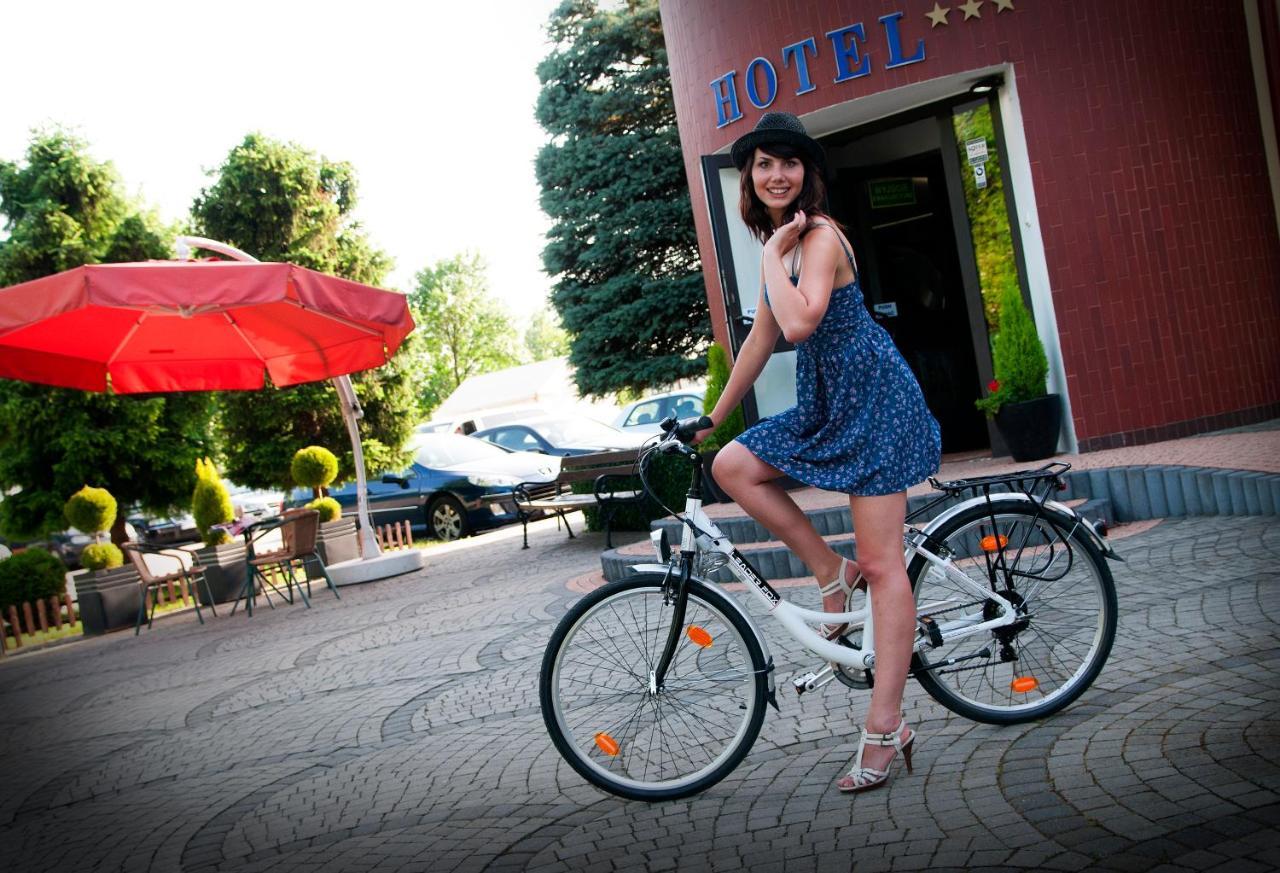 Hotel Marko Przemysl Luaran gambar