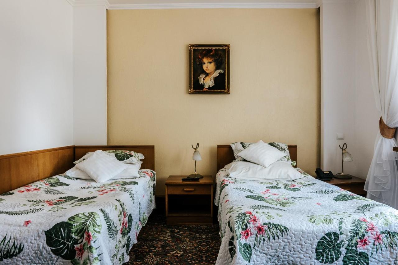 Hotel Marko Przemysl Luaran gambar